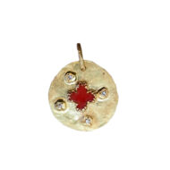 Pendentif en or, corail brut et 4 diamants