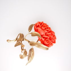 broche fleur ancienne corail rouge et or